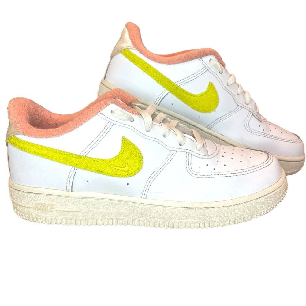 Nike Air Force 1 '07 LX Mini Mama Shoe White Yellow Pink DV2183 100 Size 3Y